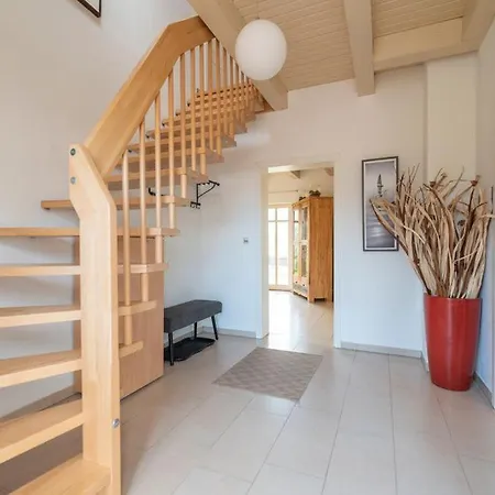 Ferienhaus Karnin A 펜션 *